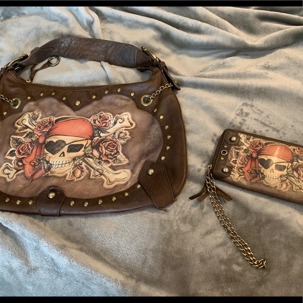 Isabella Fiore buried treasure Purse & Wallet set